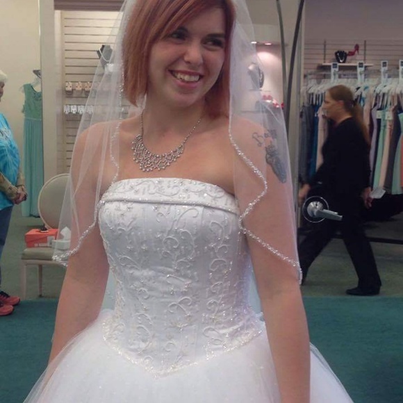 David's bridal new wedding dress - Picture 4 of 4